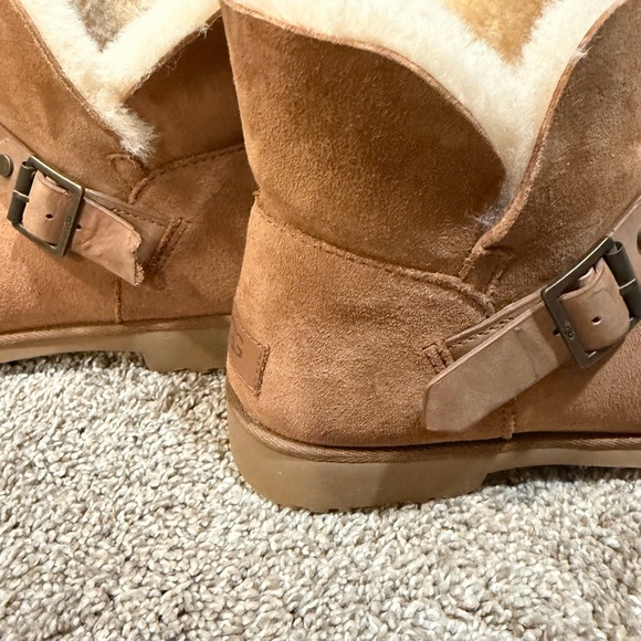 Women's Tan Ugg Ankle Boots - Picture 8 of 8